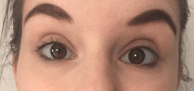 wimpers voor het aanbrengen van de waterproof mascara uit de Lidl van het merk Cien